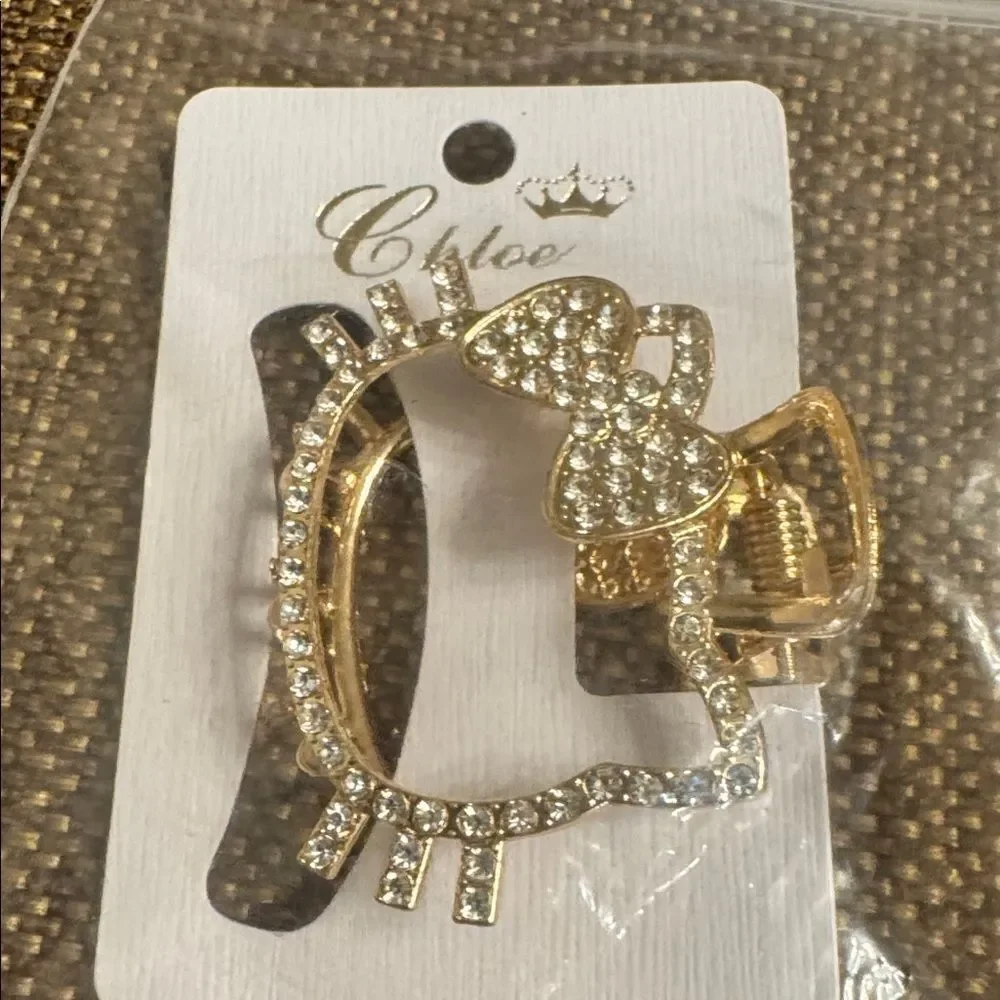 3226- Matt Fun Item- Double Sided Rhinestone Hello Kitty Hair Claw Clip